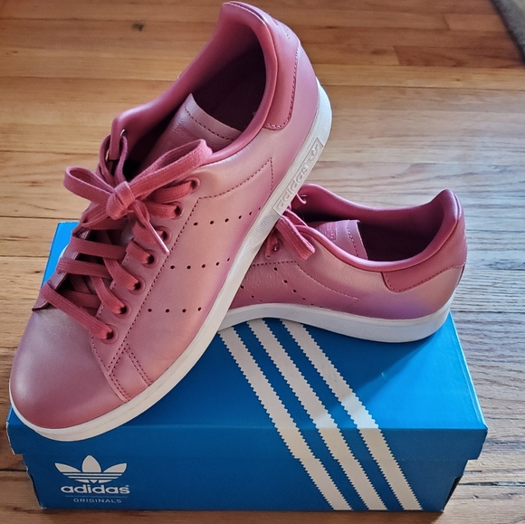 adidas pearlescent trainers